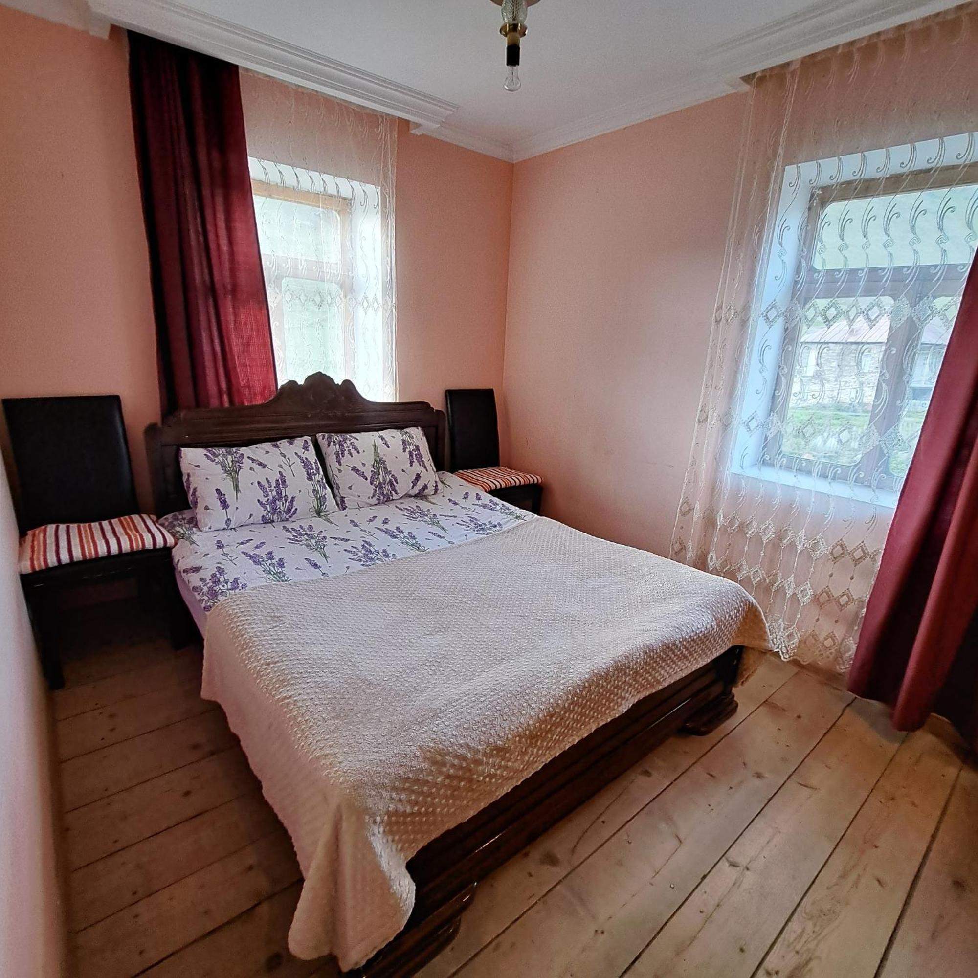 Chvibiani Guesthouse & Bar Ushguli Zewnętrze zdjęcie